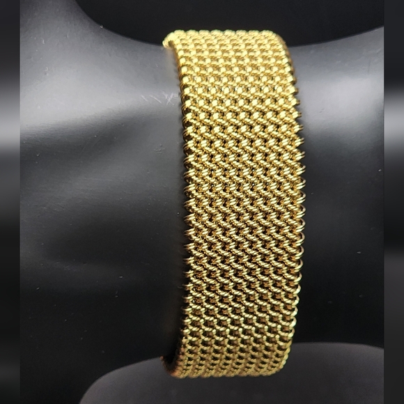 Gold Mesh Bracelet - Picture 4 of 6